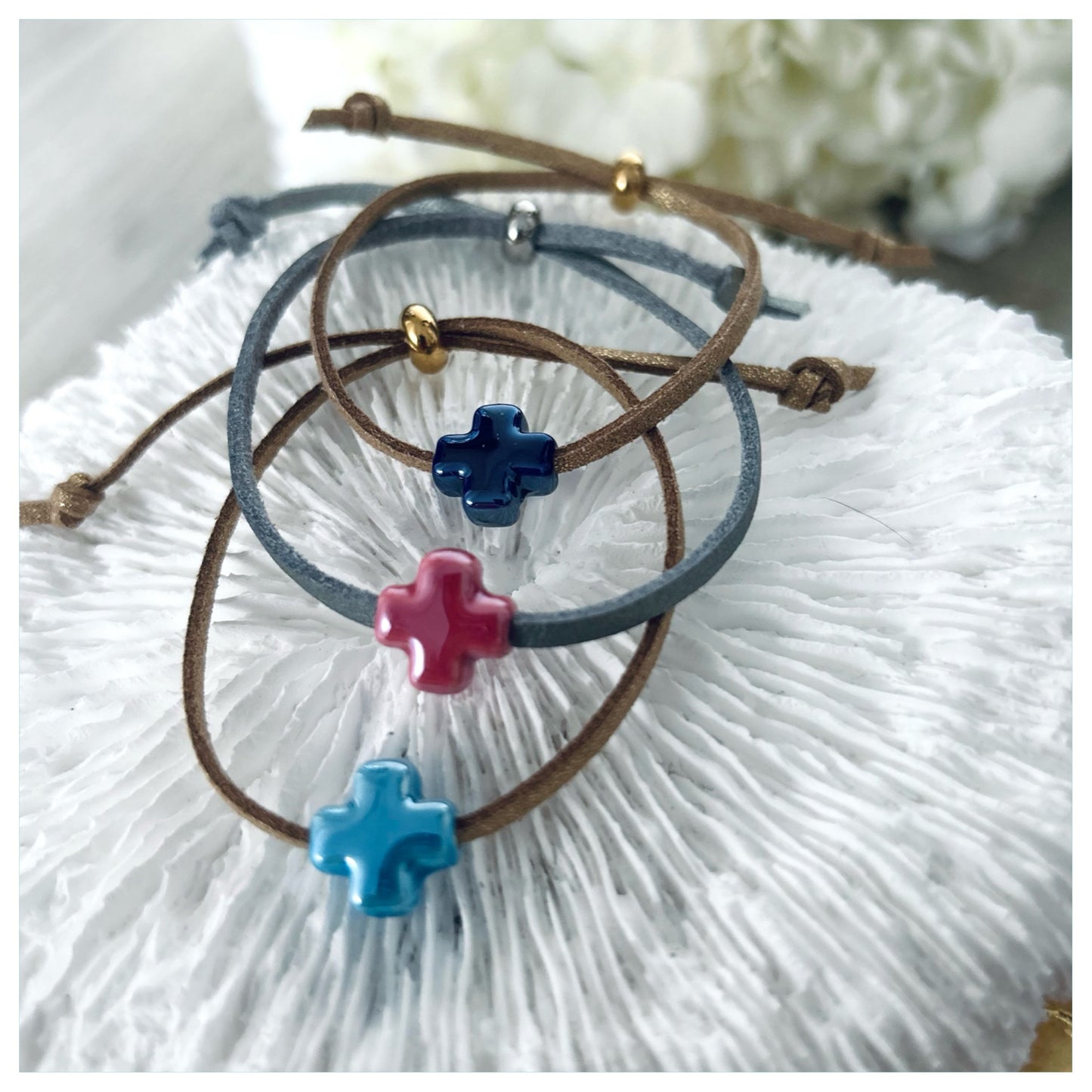 CERAMIC CROSS LEATHER BRACELET