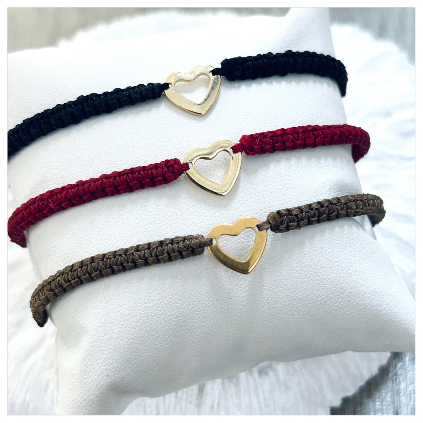 KNOTTED HEART CHARM BRACELET