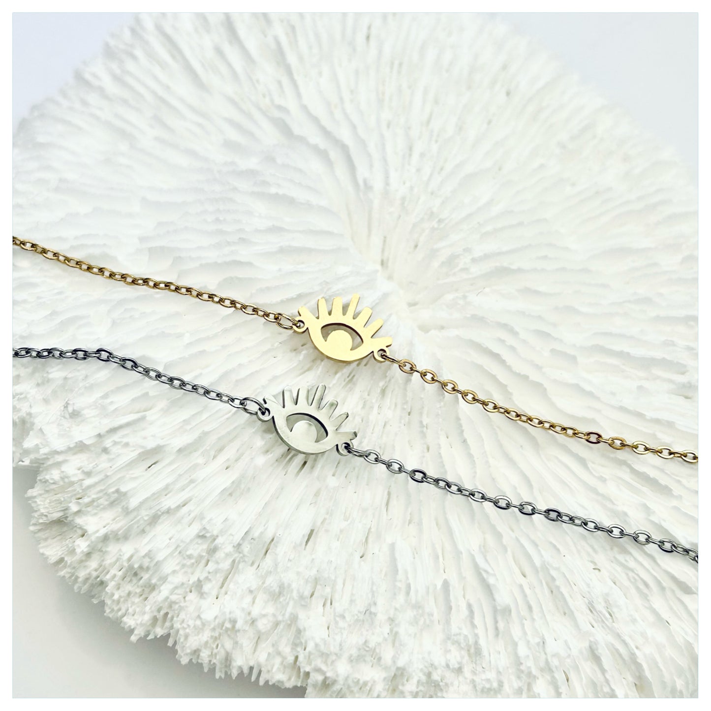 DELICATE EVIL EYE BRACELET