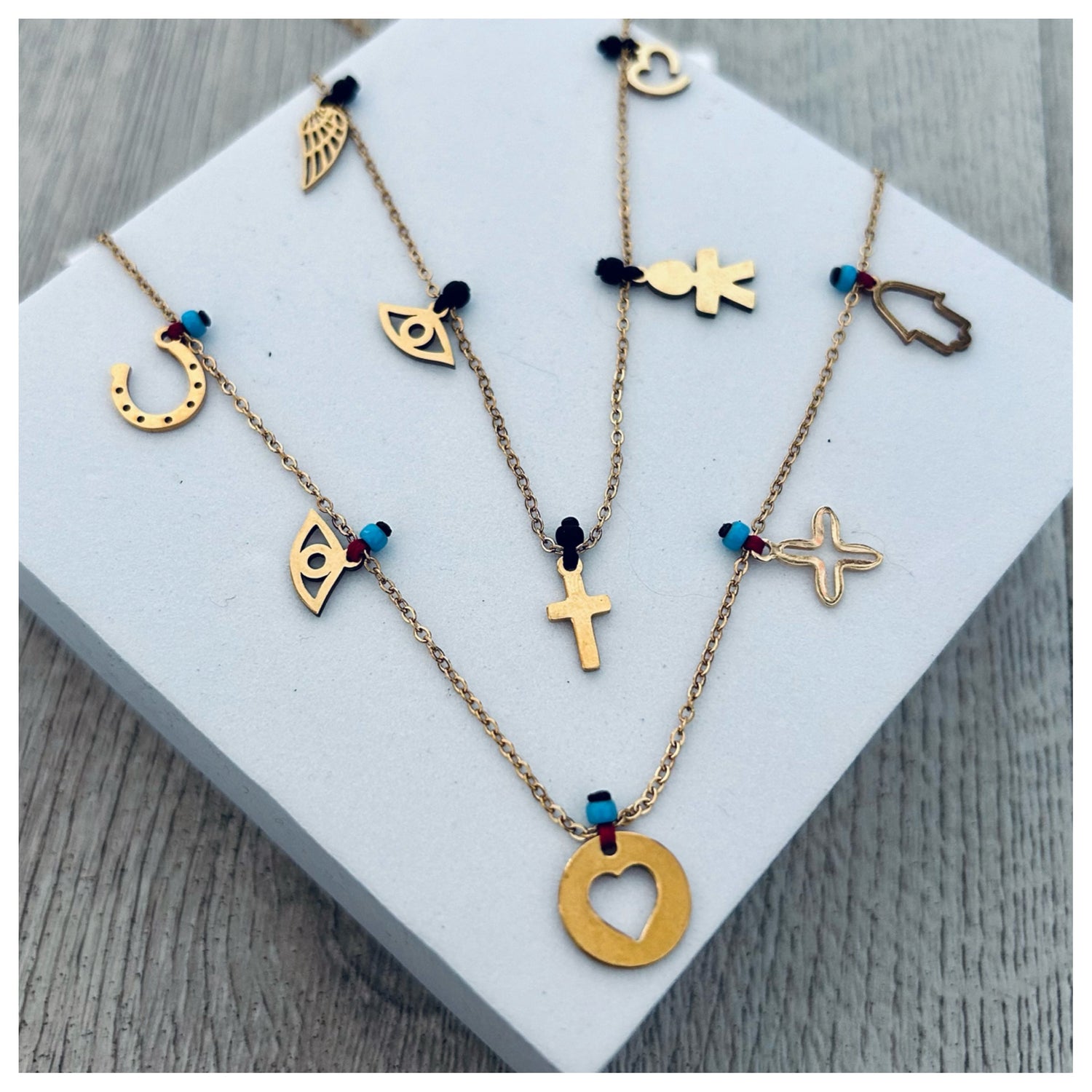 GOLD CHARM NECKLACE & BRACELET