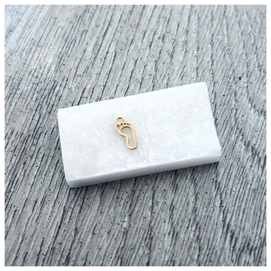 GOLD BABY FOOT CHARM