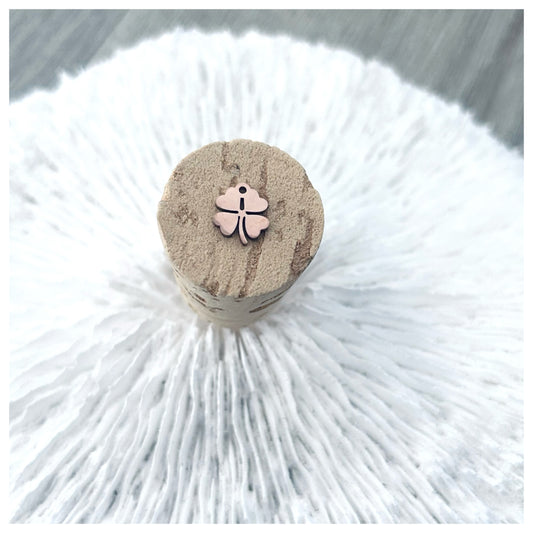 ROSE GOLD CLOVER