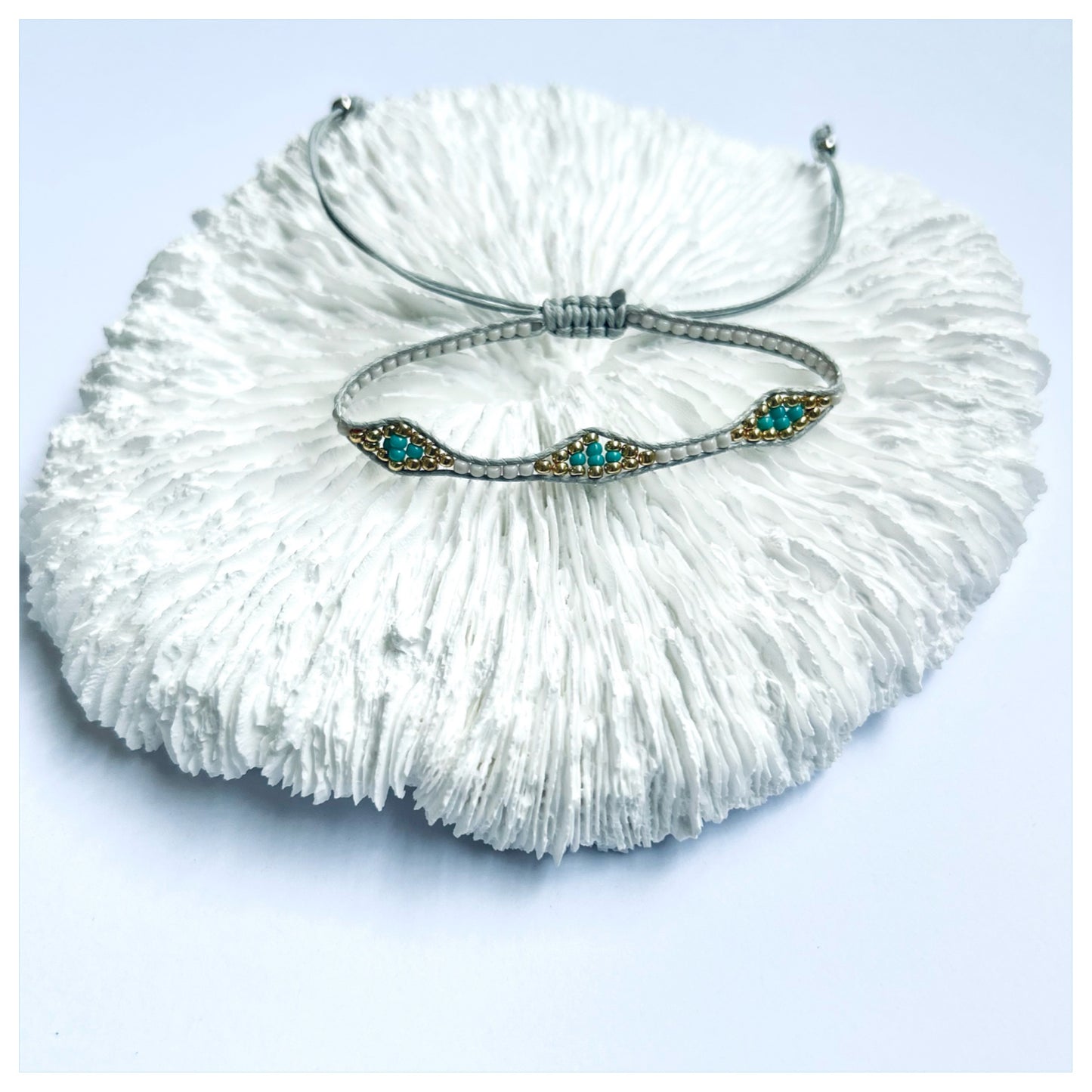 EVIL EYE SEED BEAD BRACELET
