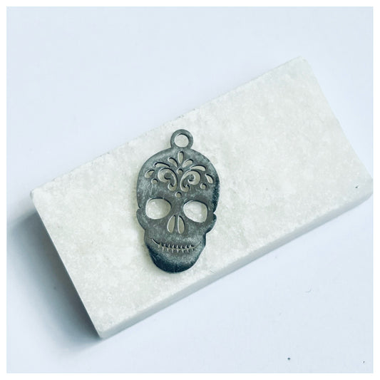 SILVER SKULL CHARM