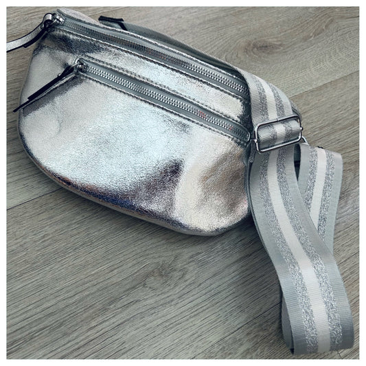 SILVER METALLIC CROSSBODY BAG