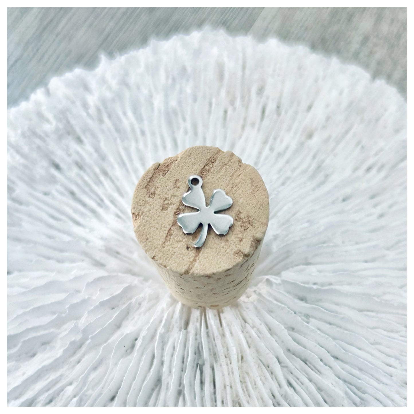 FOUR LEAF CLOVER