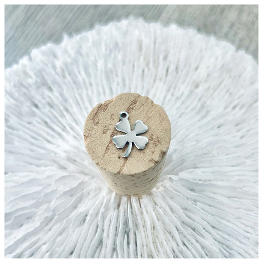 FOUR LEAF CLOVER