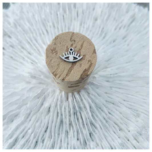 EVIL EYE WITH LASHES