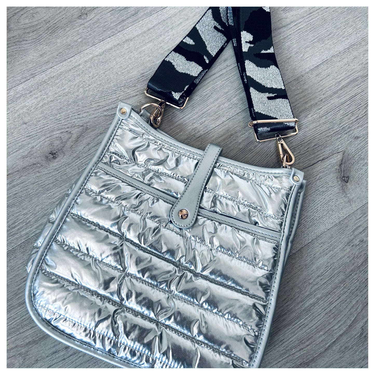SILVER PUFFER CROSSBODY BAG